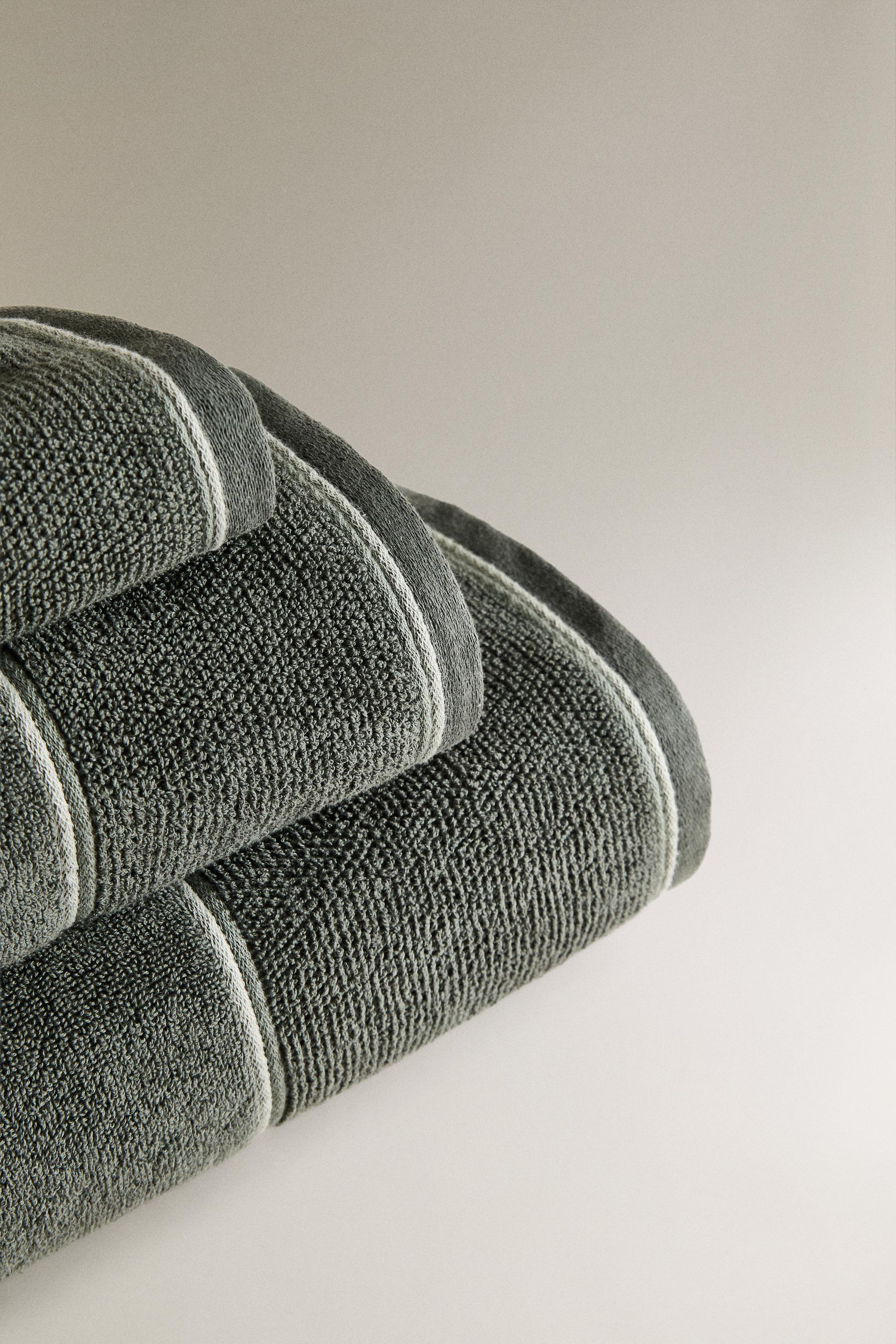 RICE STITCH BORDER BATH TOWEL